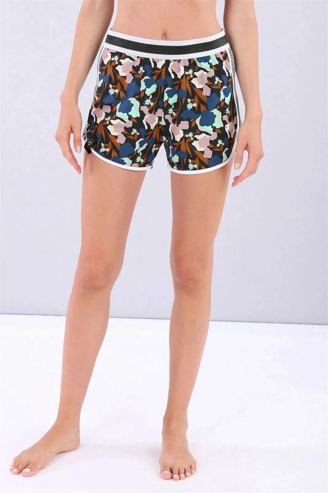 Yoga shorts - Geometric Flower - Image 3