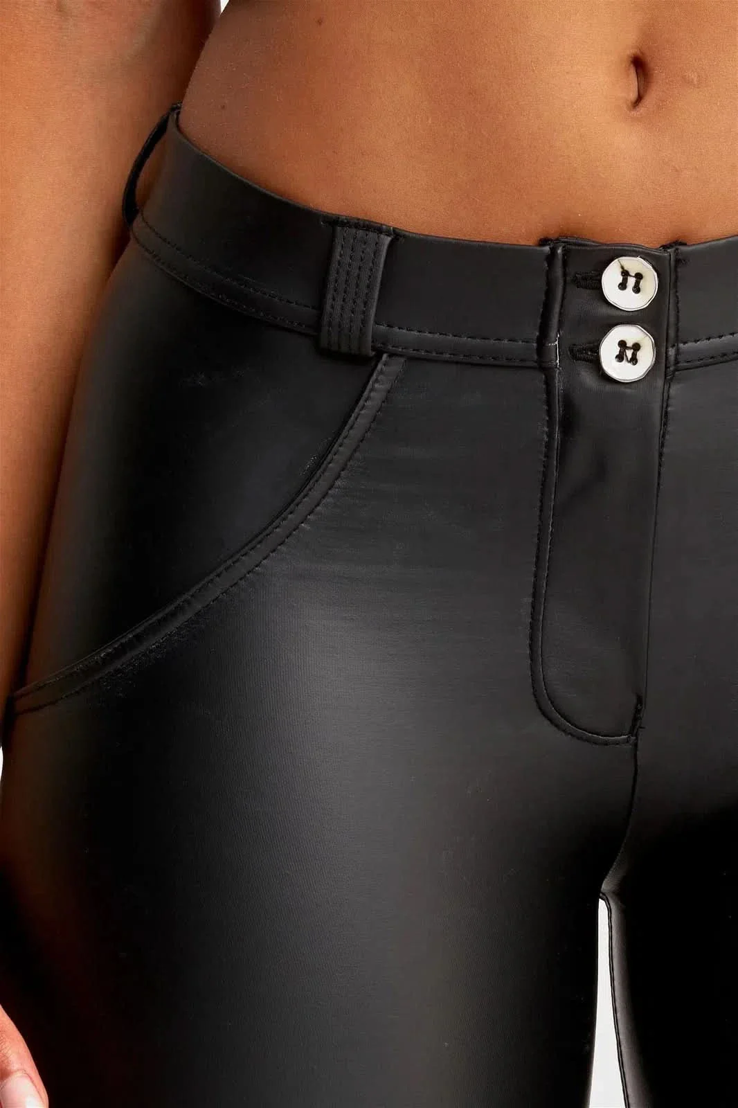 WRUP Faux Leather - Mid Rise - Full Length - Black - Image 8