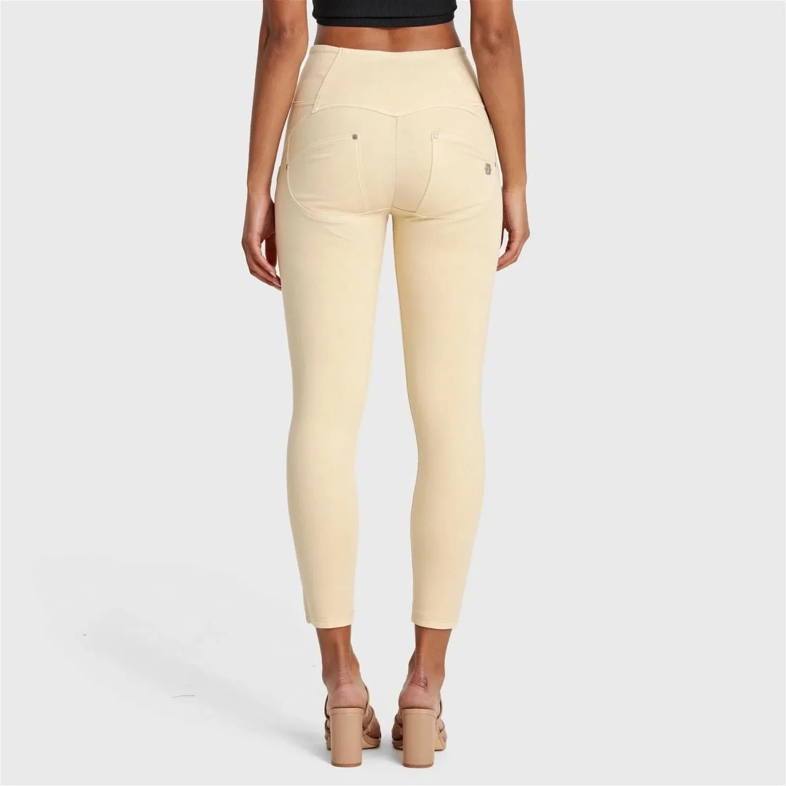 WRUP SNUG Distressed Jeans - High Waisted - 7/8 Length - Beige - Image 7