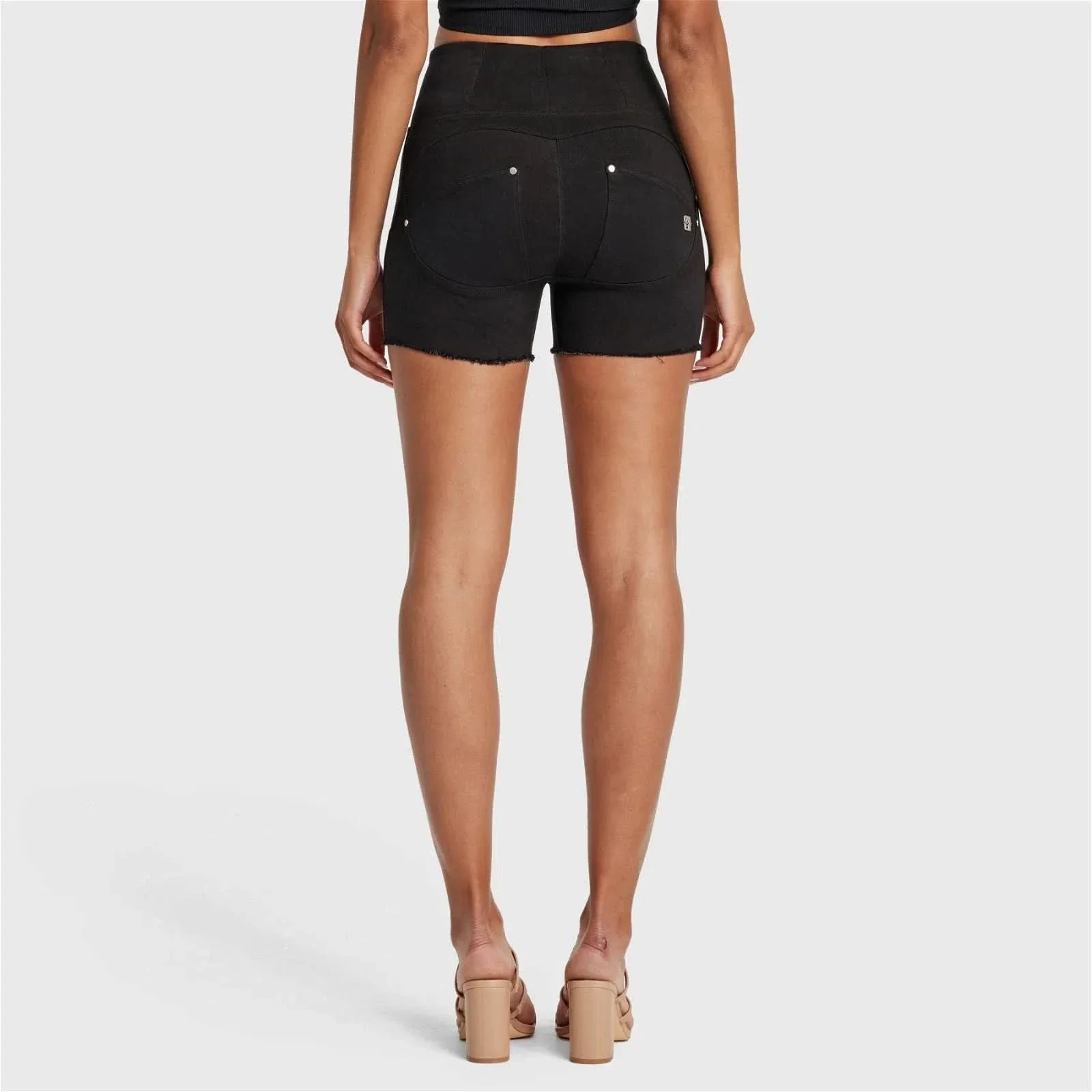 WRUP SNUG Jeans - High Waisted - Shorts - Black - Image 4